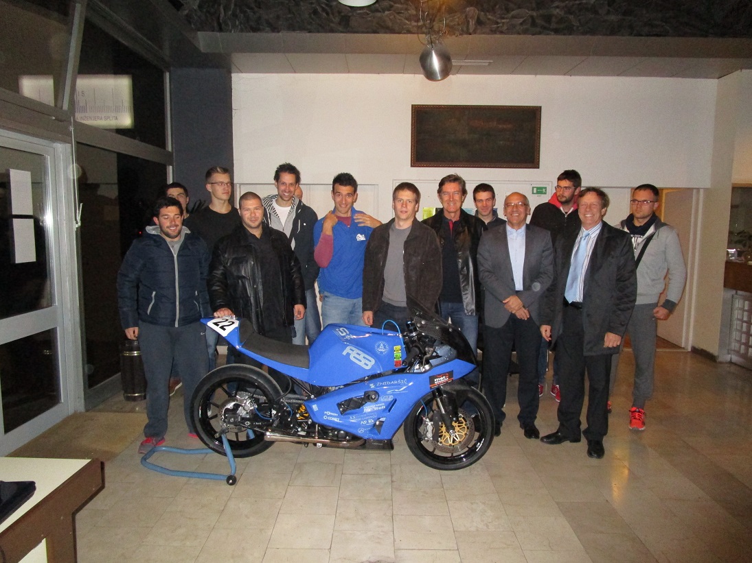Moto student