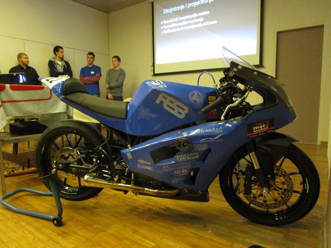 Moto student